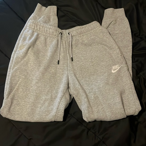 Nike Pants - Nike jogging pants